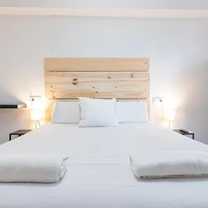https://hostal-one-bcn.catalonia-hotels.com