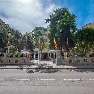 https://hostal-gallet.catalonia-hotels.com